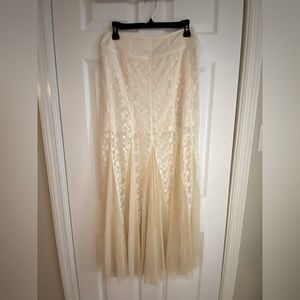 Women’s Lace and Tulle Skirt. Size M